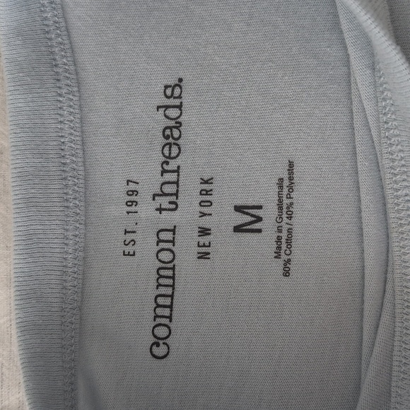 4/$12 Common Threads Semi Cropped Baby Blue Embroidered Butterfly T-Shirt Medium - Picture 7 of 8